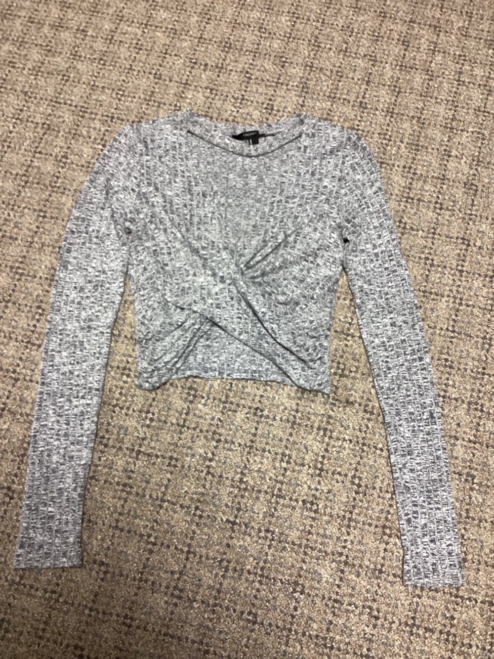Forever 21 Gray Ribbed Twist-Front Long Sleeve Top Size M